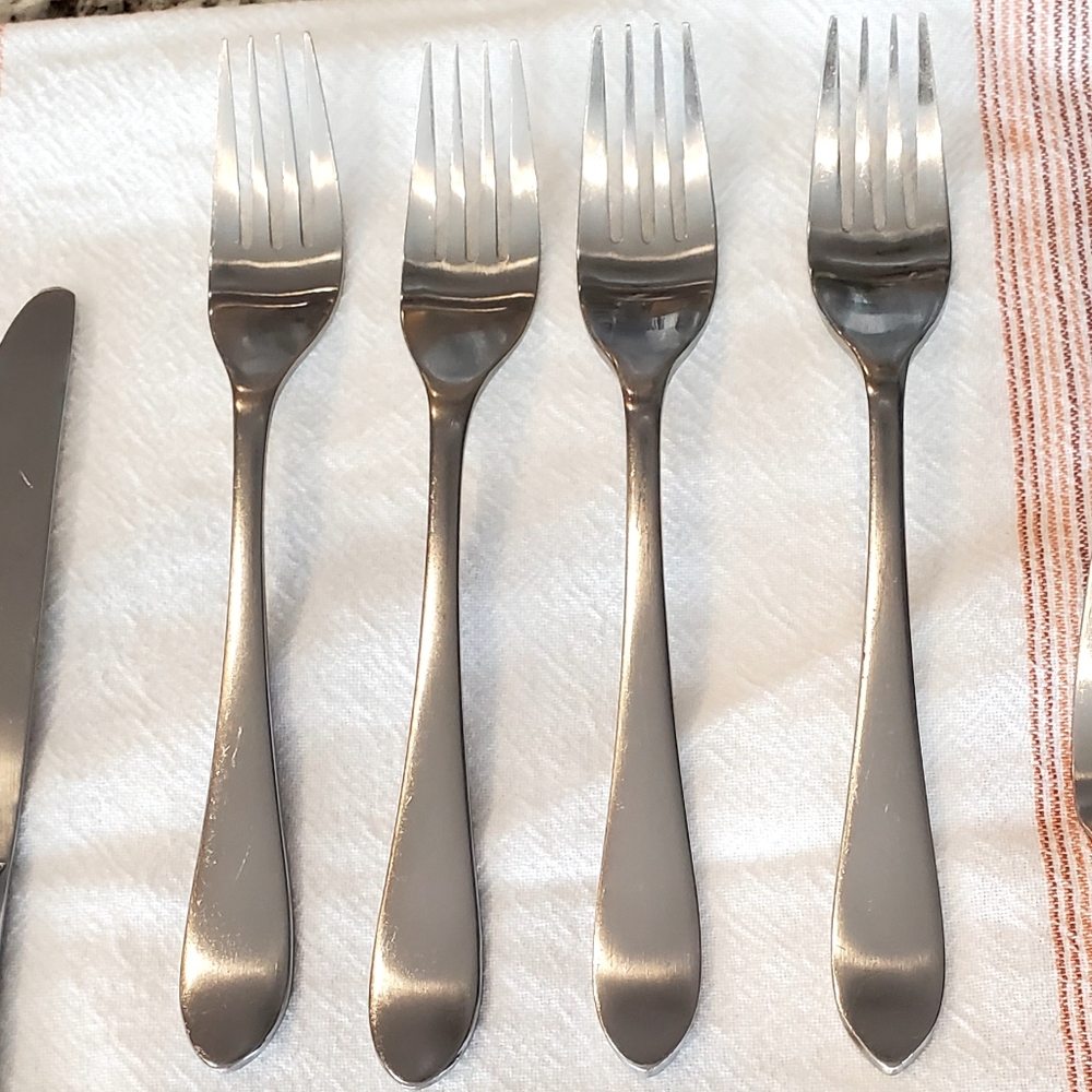 Robert Welch 8 Piece Set Meridian Brushed Satin 18/10 Stainless Flatware EUC - Picture 5 of 13